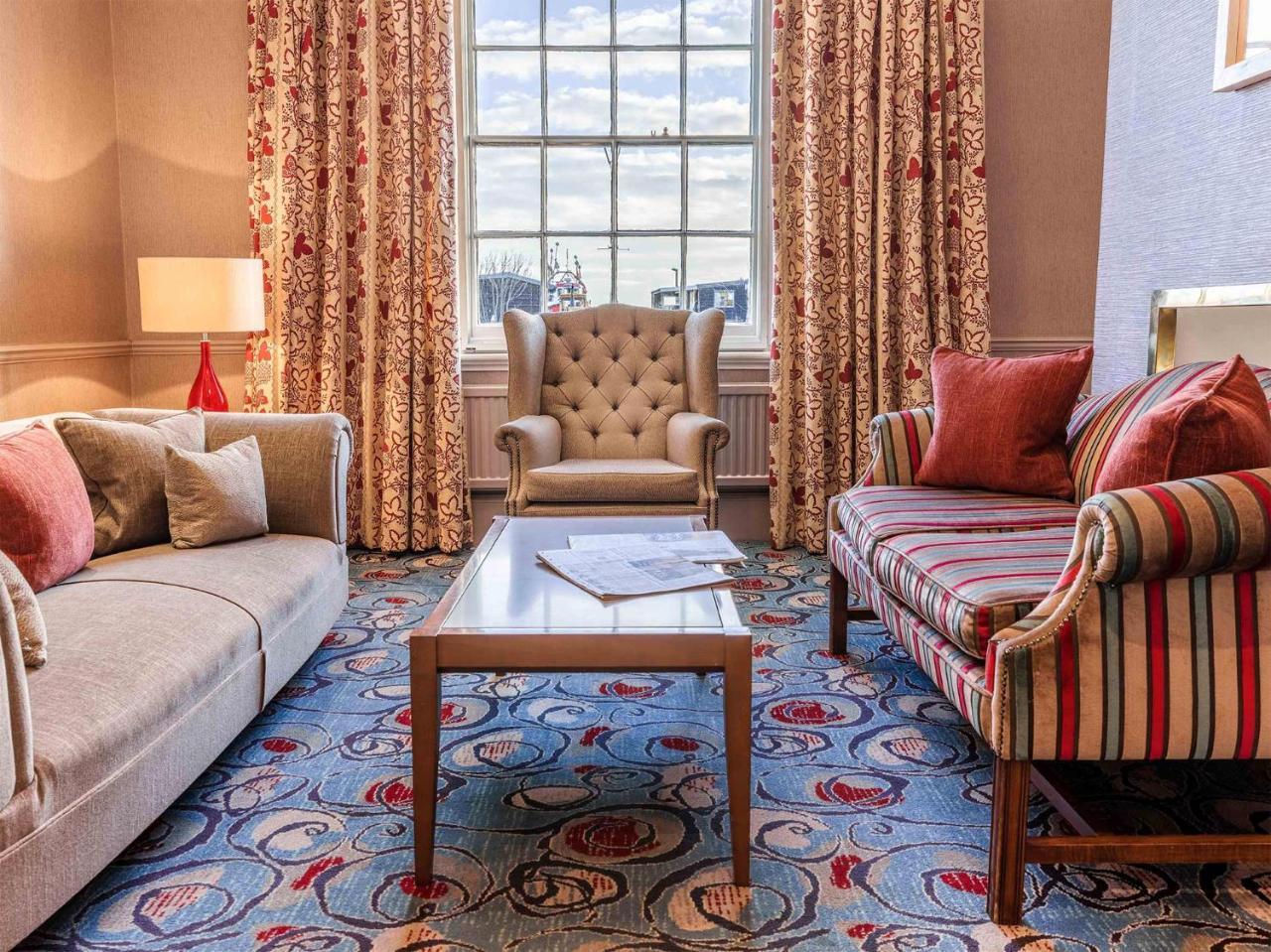 The White Lion Hotel Aldeburgh Extérieur photo